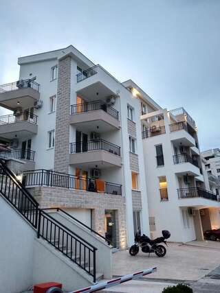 Апартаменты Sun and Sea Apartments Будва Апартаменты с видом на море-1